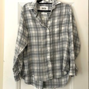 New size 3 or medium Grayson flannel